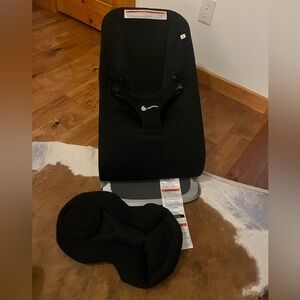 Ergobaby Black Baby Bouncer